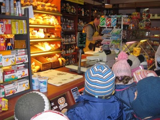 Grafika #1: 20.02.2014 - Z wizytą w sklepie spożywczym