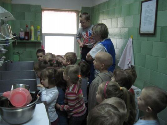 Grafika #5: 10.02.2014 - Średniaki poznają pracę kucharki