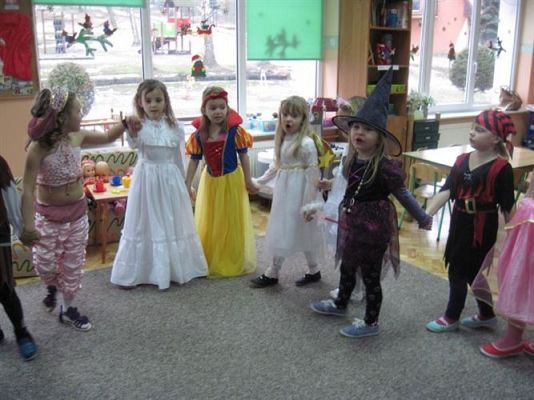 Grafika #2: Nasze karnawałowe przebrania - Starszaki