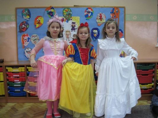 Grafika #4: Nasze karnawałowe przebrania - Starszaki