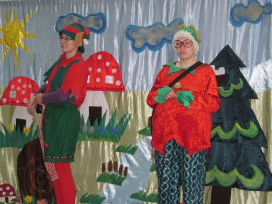 Grafika #5: 09.04.2014 - Przedstawienie teatralne pt." Przygody Pysia i Margolci, czyli Dwa Skrzaty i Dwa Światy"