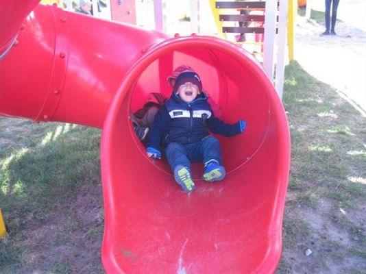 Grafika #13: 01.04.2014 - Maluszki na placu zabaw w Białogardzie