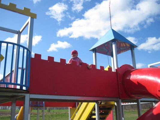 Grafika #17: 01.04.2014 - Maluszki na placu zabaw w Białogardzie