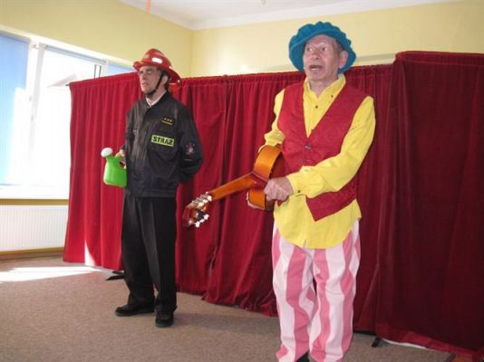 Grafika #7: 29.04.2014 - Przedstawienie teatralne pt. "O niesfornym koziołku"