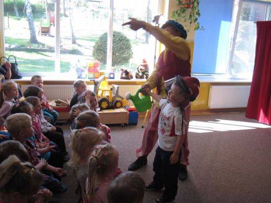 Grafika #15: 29.04.2014 - Przedstawienie teatralne pt. "O niesfornym koziołku"