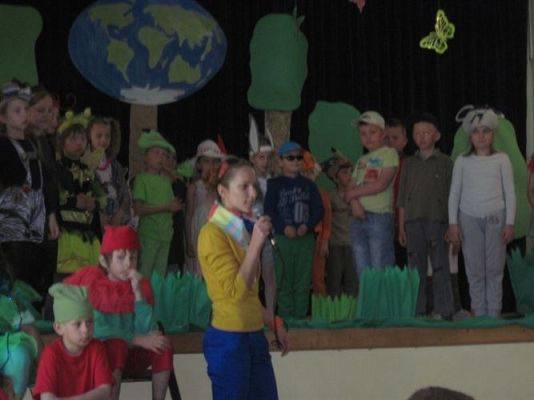 Grafika #0: 28.04.2014 - Przedstawienie klas I z okazji Dnia Ziemi