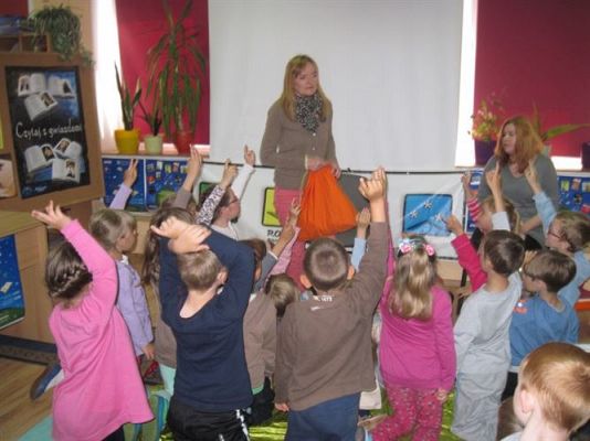 Grafika #21: 04.06.2014 - Wizyta w Bibliotece Gminnej w Wicku