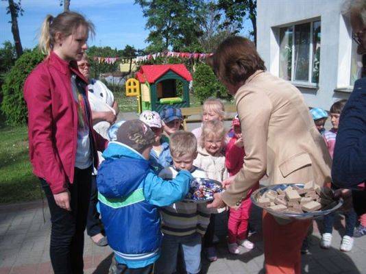 Grafika #2: 02.06.2014 - Dzień Dziecka