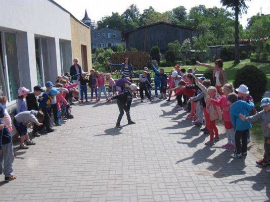 Grafika #5: 02.06.2014 - Dzień Dziecka