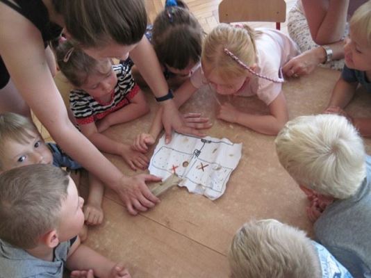 Grafika #0: 28.07.2014 - Mali poszukiwacze przygód