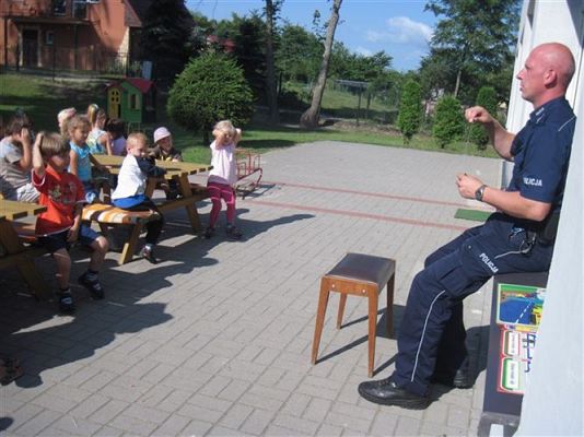 Grafika #1: 17.07.2014 - Spotkanie z policjantem