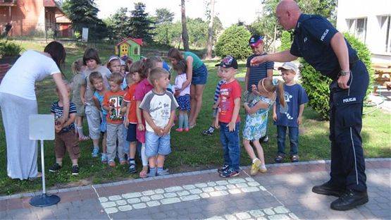 Grafika #3: 17.07.2014 - Spotkanie z policjantem