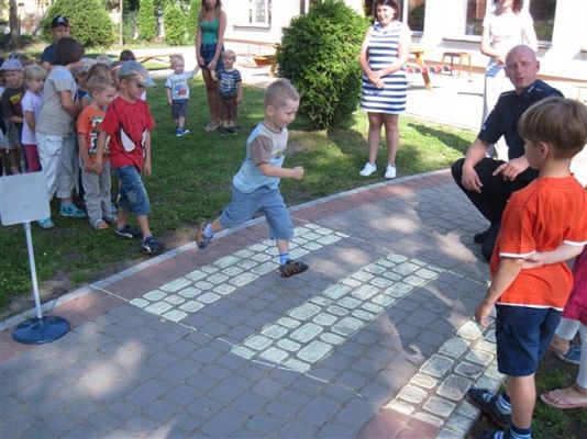 Grafika #8: 17.07.2014 - Spotkanie z policjantem