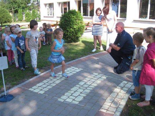 Grafika #9: 17.07.2014 - Spotkanie z policjantem