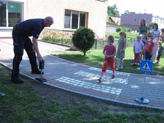 Grafika #28: 17.07.2014 - Spotkanie z policjantem