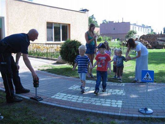 Grafika #29: 17.07.2014 - Spotkanie z policjantem