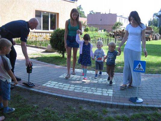 Grafika #30: 17.07.2014 - Spotkanie z policjantem