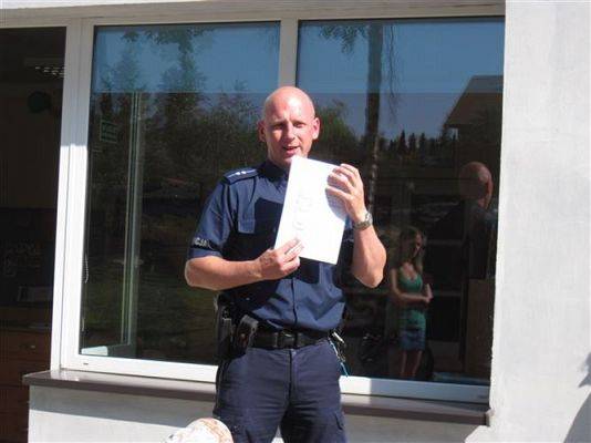 Grafika #31: 17.07.2014 - Spotkanie z policjantem