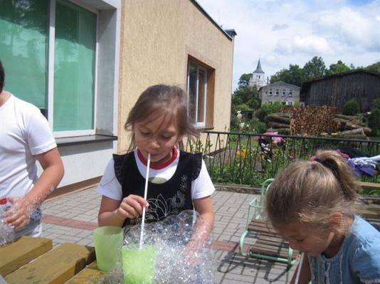 Grafika #17: Wakacyjne zabawy w naszym przedszkolu