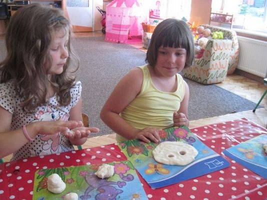 Grafika #26: Wakacyjne zabawy w naszym przedszkolu