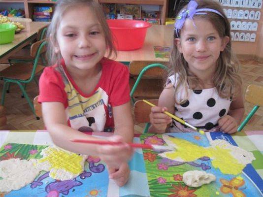 Grafika #33: Wakacyjne zabawy w naszym przedszkolu