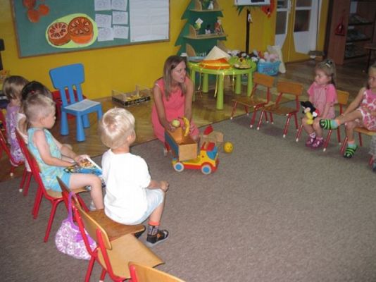 Grafika #42: Wakacyjne zabawy w naszym przedszkolu