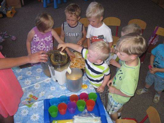 Grafika #65: Wakacyjne zabawy w naszym przedszkolu