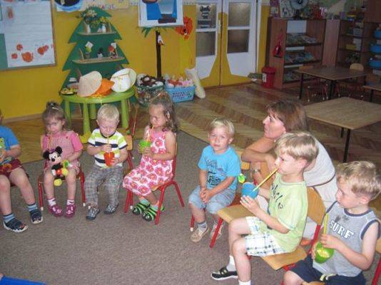 Grafika #68: Wakacyjne zabawy w naszym przedszkolu