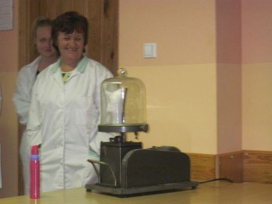 Grafika #11: 16.06.2014 - Zajęcia w Pracowni Chemicznej w Gimnazjum w Łebie