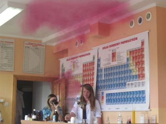 Grafika #20: 16.06.2014 - Zajęcia w Pracowni Chemicznej w Gimnazjum w Łebie