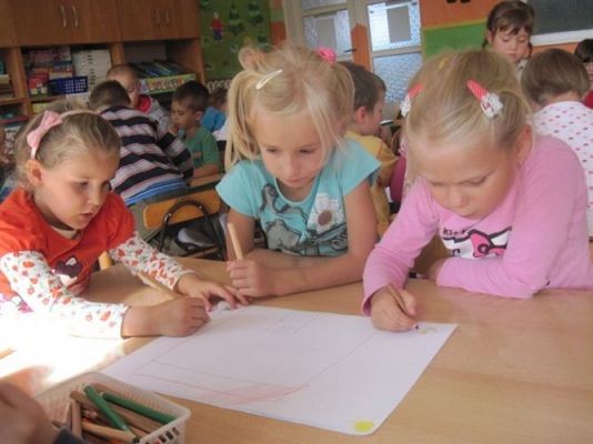 Grafika #2: 13.09.2012 - Pierwsze dni w przedszkolu