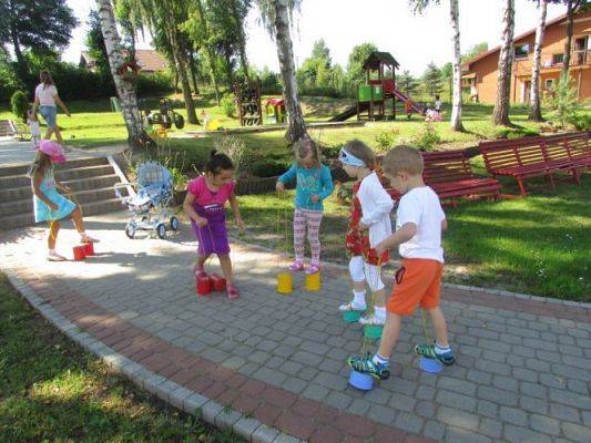 Grafika #5: 04.08.2015 - Wakacyjne zabawy w naszym przedszkolu