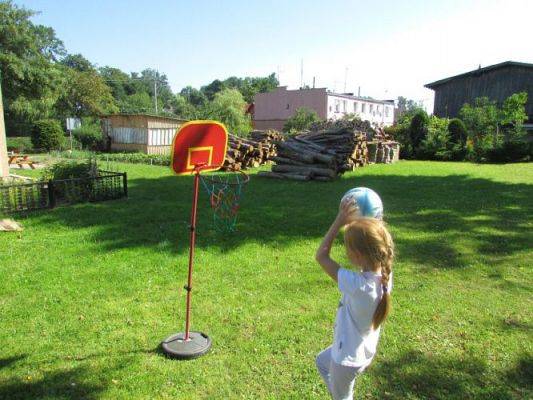 Grafika #8: 04.08.2015 - Wakacyjne zabawy w naszym przedszkolu