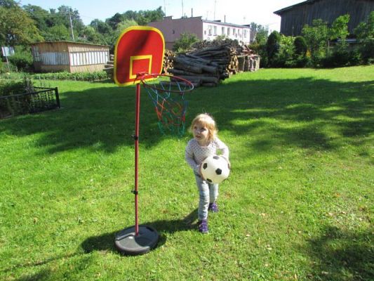 Grafika #9: 04.08.2015 - Wakacyjne zabawy w naszym przedszkolu