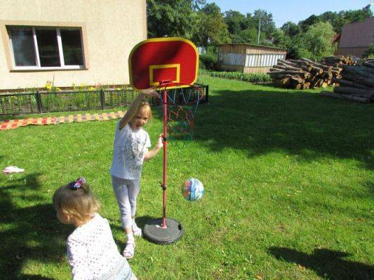 Grafika #11: 04.08.2015 - Wakacyjne zabawy w naszym przedszkolu