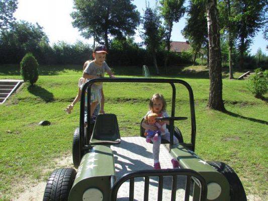 Grafika #12: 04.08.2015 - Wakacyjne zabawy w naszym przedszkolu