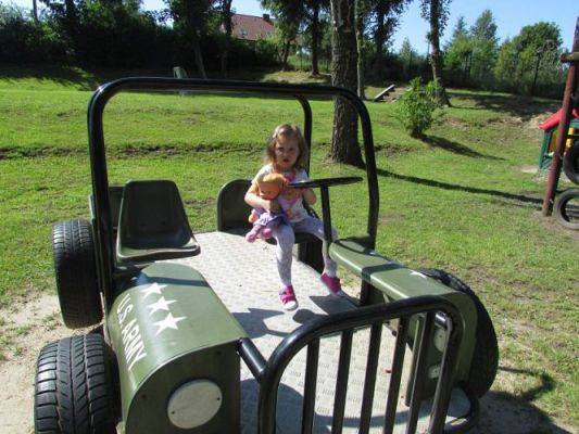 Grafika #13: 04.08.2015 - Wakacyjne zabawy w naszym przedszkolu