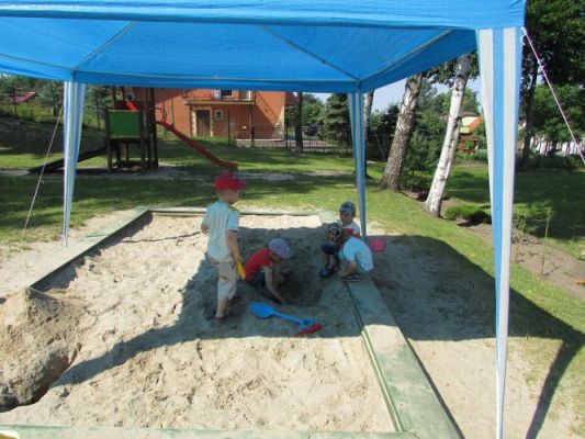 Grafika #23: 04.08.2015 - Wakacyjne zabawy w naszym przedszkolu