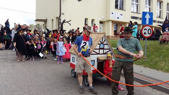 Grafika #0: 11.07.2015 - Parada - Dni Gminy Wicko