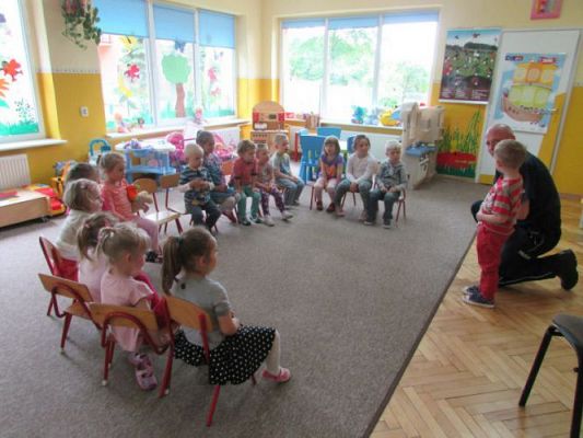 Grafika #2: 18.06.2015 - Spotkanie z policjantem - "Bezpieczne wakacje"