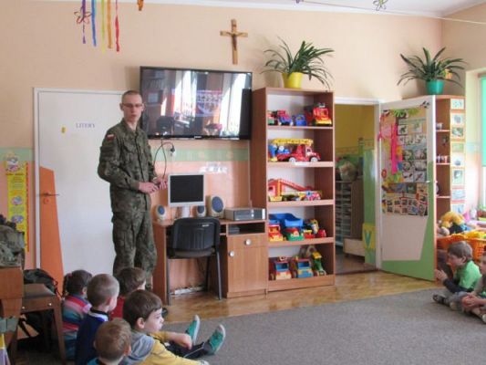 Grafika #2: 06.05.2015 - Poznajemy zawód żołnierza zawodowego