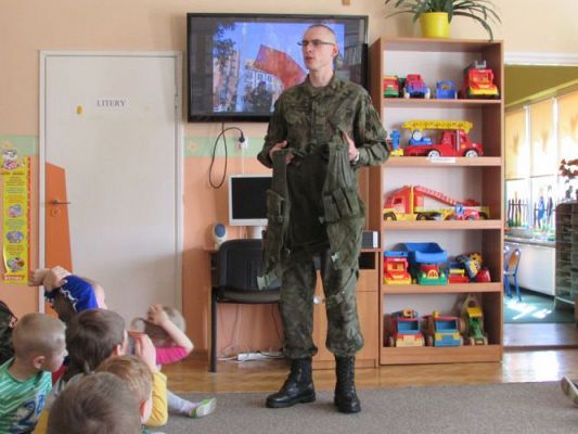 Grafika #13: 06.05.2015 - Poznajemy zawód żołnierza zawodowego