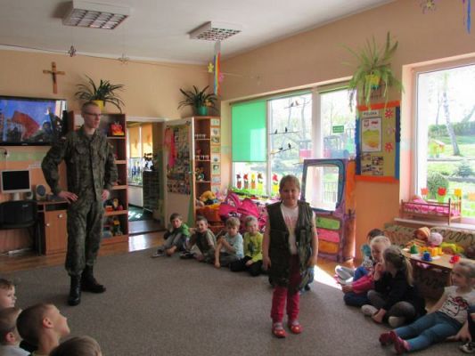 Grafika #14: 06.05.2015 - Poznajemy zawód żołnierza zawodowego