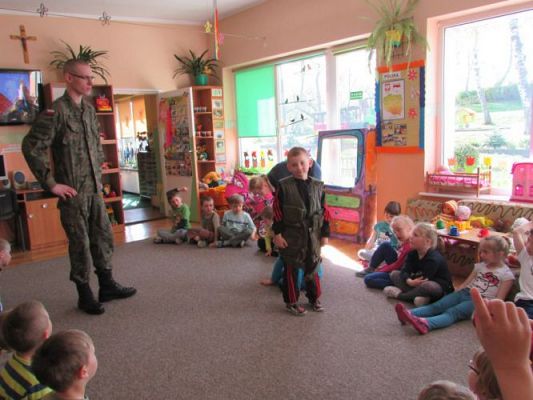 Grafika #16: 06.05.2015 - Poznajemy zawód żołnierza zawodowego