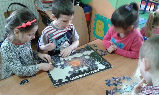 Grafika #2: 16.04.2015 - Poznajemy kosmos