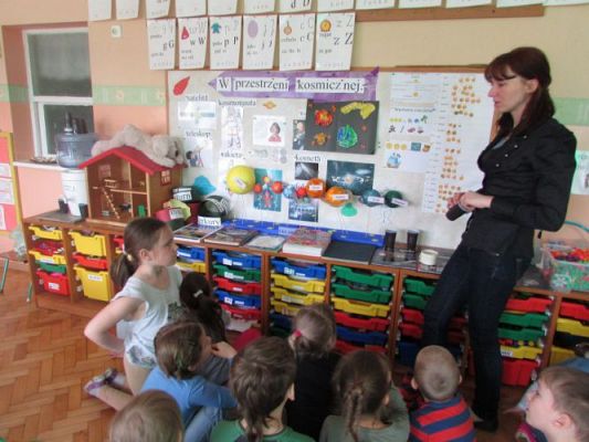 Grafika #13: 16.04.2015 - Poznajemy kosmos