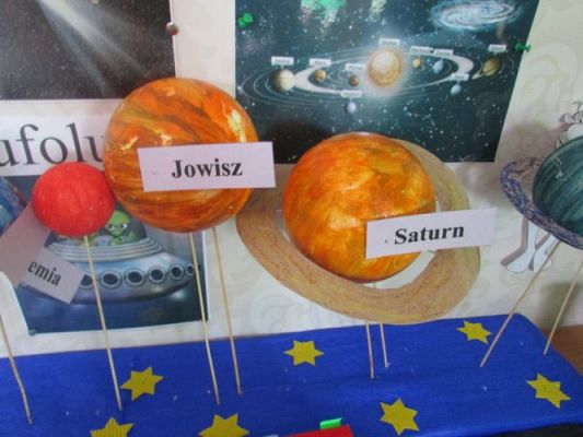 Grafika #15: 16.04.2015 - Poznajemy kosmos