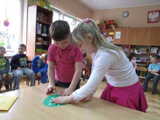 Grafika #21: 01.04.2015 - Konkurs "Wielkanocne zwyczaje"