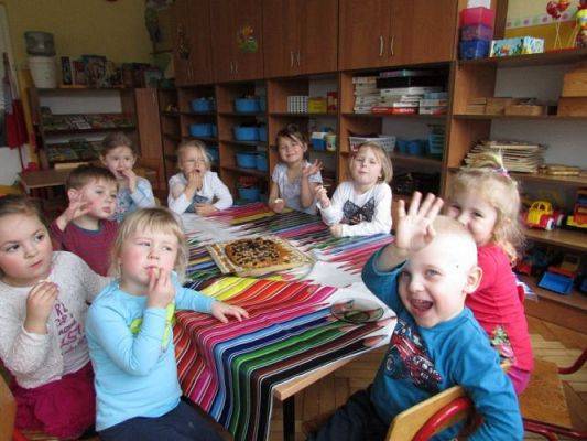 Grafika #11: 31.03.2015 - Wielkanocny mazurek w wykonaniu Maluchów