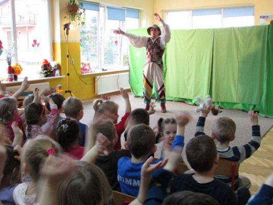 Grafika #0: 27.03.2015 - Przedstawienie teatralne